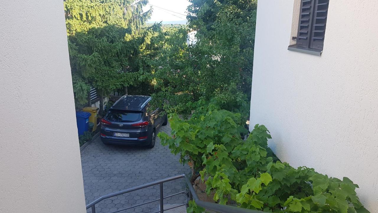 Gita Apartment Omišalj Екстериор снимка