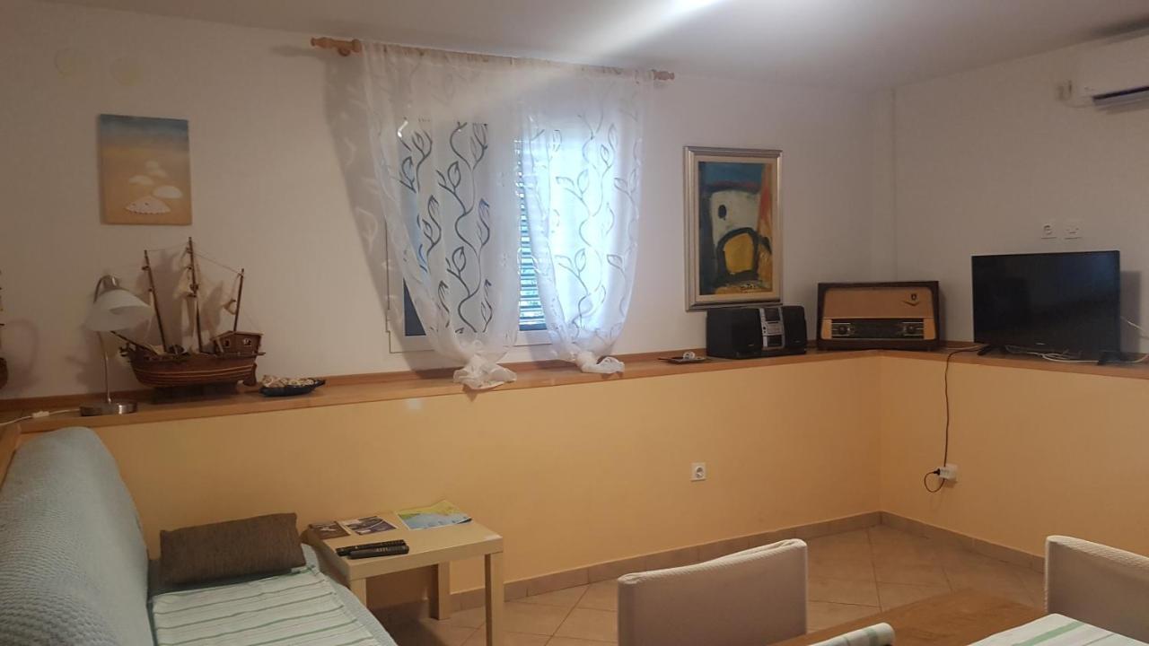 Gita Apartment Omišalj Екстериор снимка