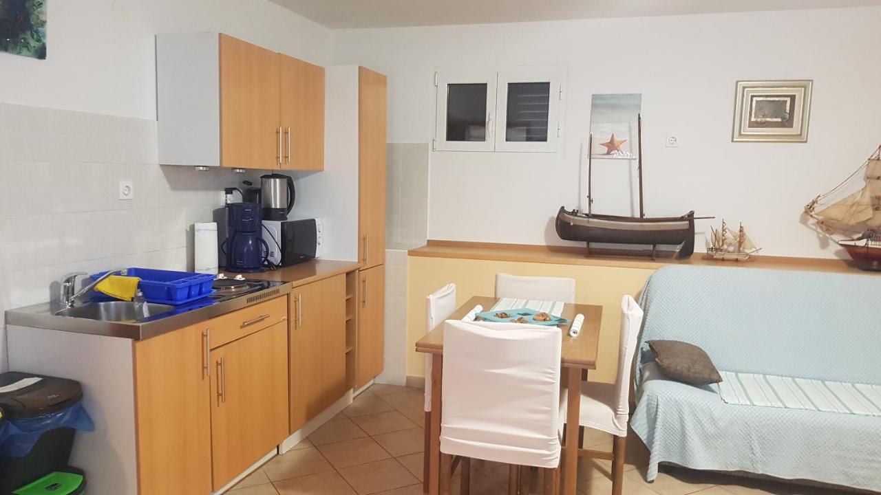 Gita Apartment Omišalj Екстериор снимка
